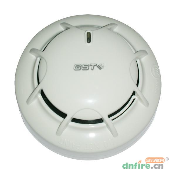 DI-9102E點型光電感煙火災探測器,海灣GST,涉外火災探測器