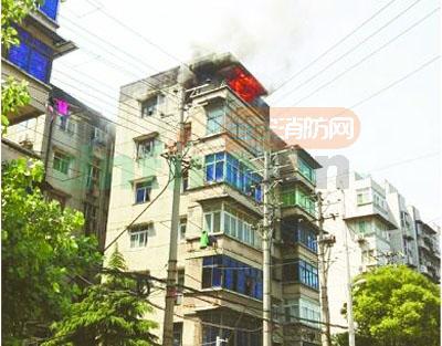4歲幼童玩打火機引燃雜物 幸屋主處置得當未有燒傷
