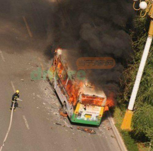 烏魯木齊一公交車發(fā)生火災(zāi) 系車輛線路老化所致