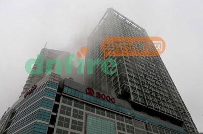 武漢市中心SOGO百貨大樓起火 引市民關(guān)注
