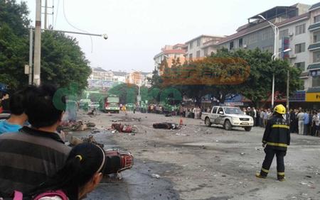 廣西桂林一學(xué)校大門附近發(fā)生爆炸 18人不同程度受傷