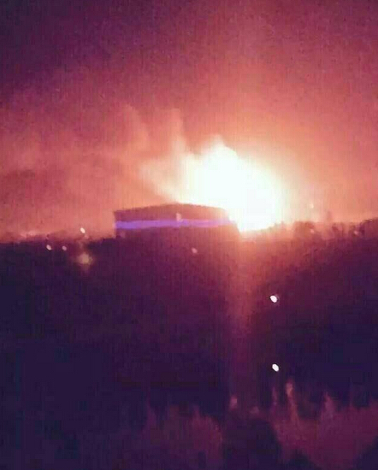 天津一倉庫失火爆炸