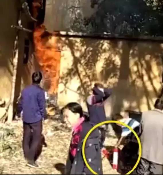 不會用滅火器，眼睜睜看9歲男童被燒死，悲劇不能重演！