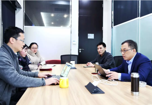 海鷹股份孫總與當(dāng)寧消防老村長
