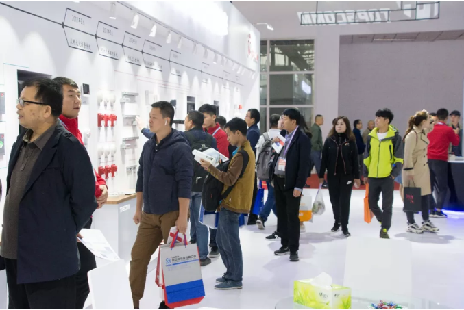 鼎信消防亮相第十八屆中國國際消防展 第二代二線制震撼全場
