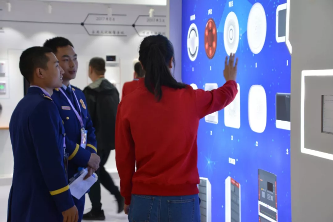 鼎信消防亮相第十八屆中國國際消防展 第二代二線制震撼全場
