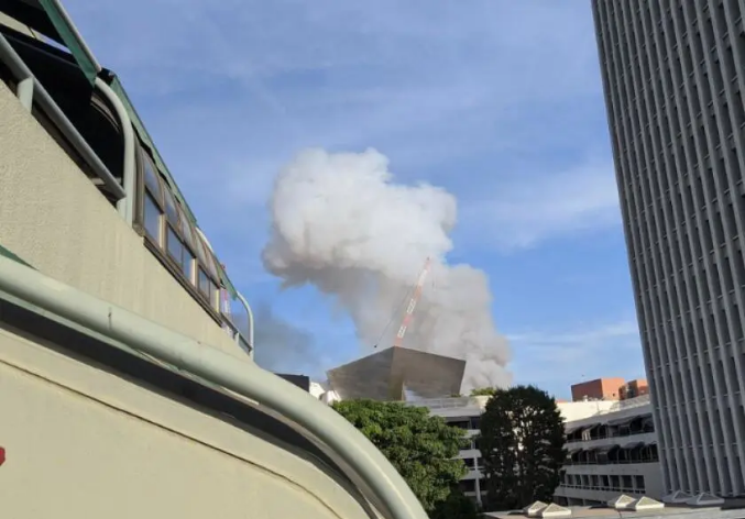 洛杉磯市中心起火爆炸