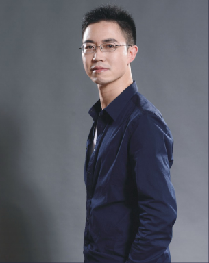 磐龍消防創(chuàng)始人石崢嶸照片