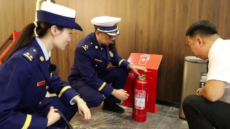 滅火器出廠三年要檢修？看看消防官方怎么回應(yīng)